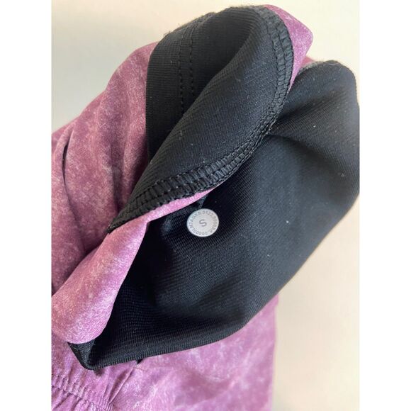 Lululemon Pace Breaker Short 7" *Linerless in "Gravel dust vintage Plum" S - Picture 4 of 5